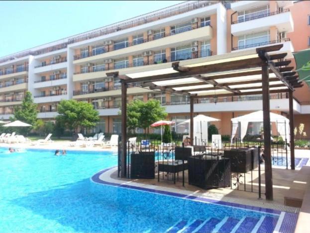 Holiday Apartments Grand Kamelia Солнечный берег Экстерьер фото